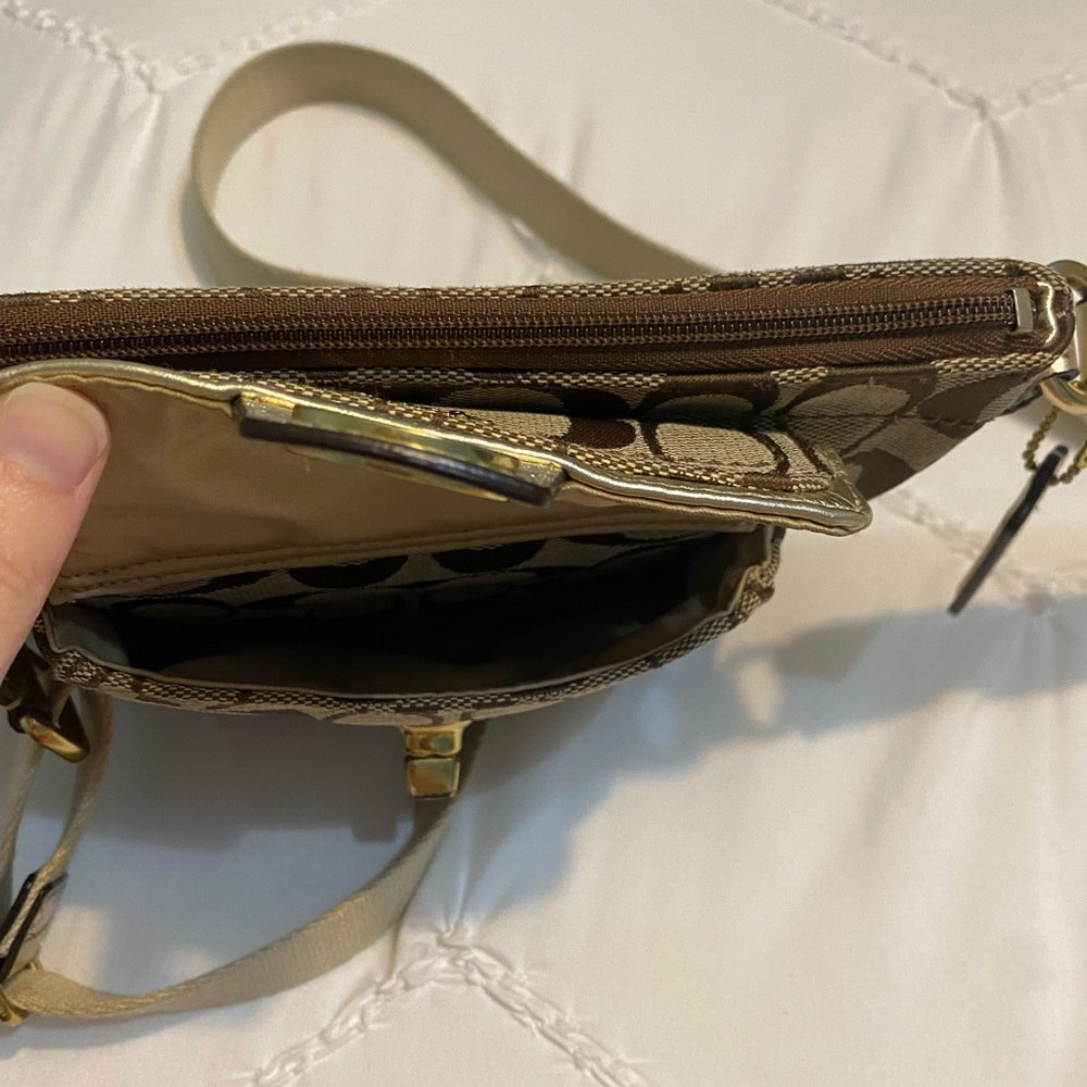 *Coach Crossbody Purse - Picture 6 of 6
